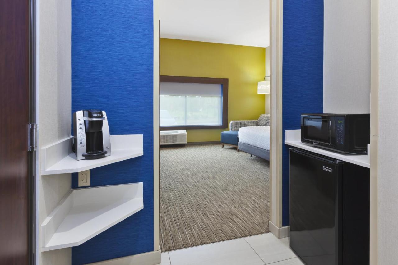 Holiday Inn Express & Suites - Painesville - Concord By Ihg Eksteriør bilde